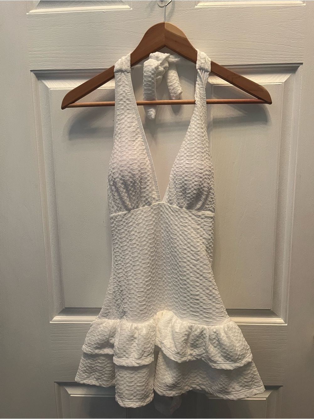NEW HIGH SEA WOMEN'S WHITE RUFFLE SWIM DRESS - SMALL